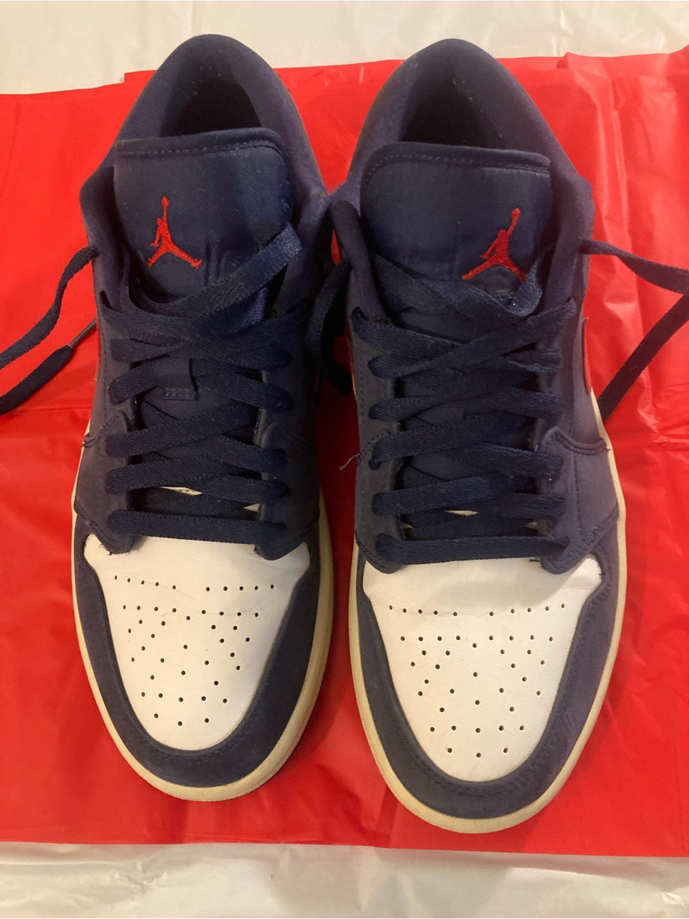 Nike Navy and White Low-Top Sneakers with Red Jumpman
